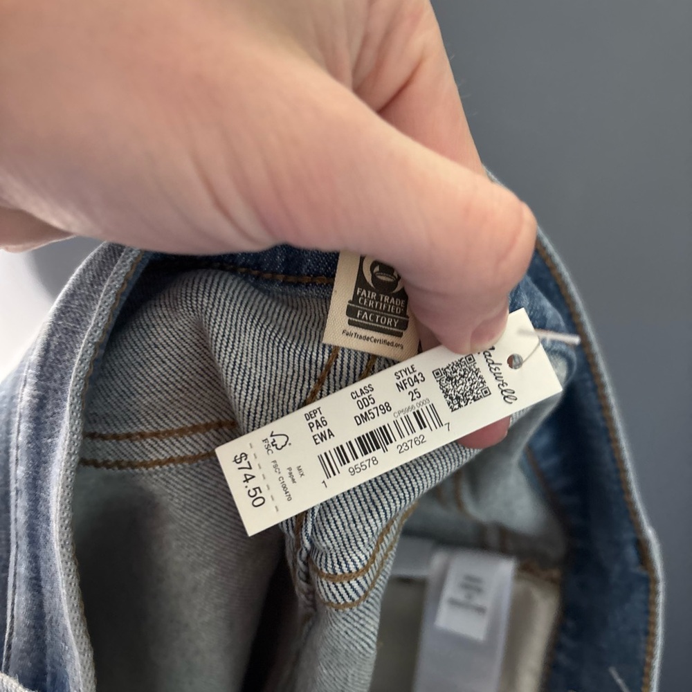 Madewell The Perfect Jean Short in Ellacott Wash Size 25 - Picture 5 of 6